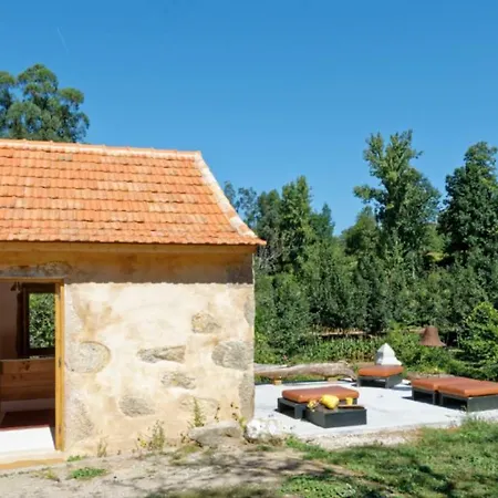 Σπίτι διακοπών Renovated Farm House With Relaxing Sun Deck *