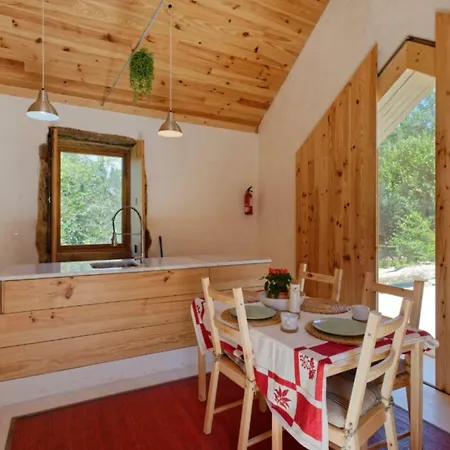 Σπίτι διακοπών Renovated Farm House With Relaxing Sun Deck